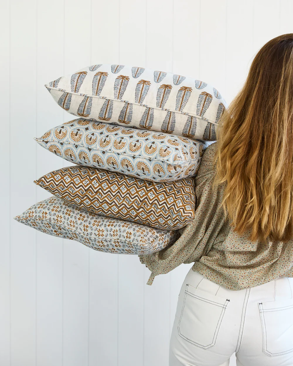 Akola Sahara Linen Cushion - Image 5