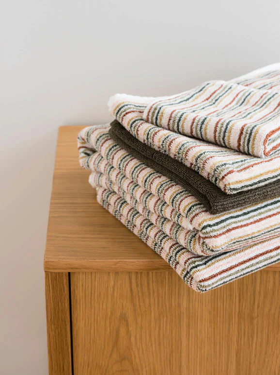 Alice Cotton Hand Towel | Moss/Multi - Image 3