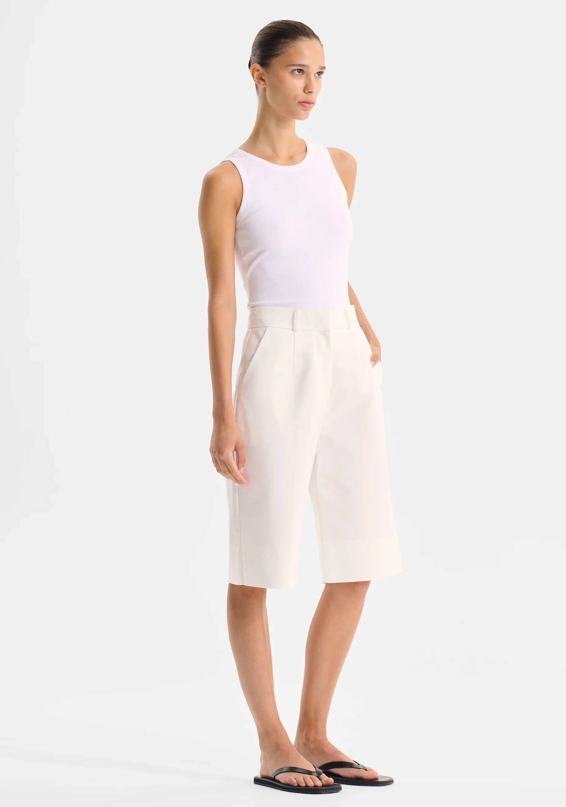 Elliott Bermuda Short | White - Image 4