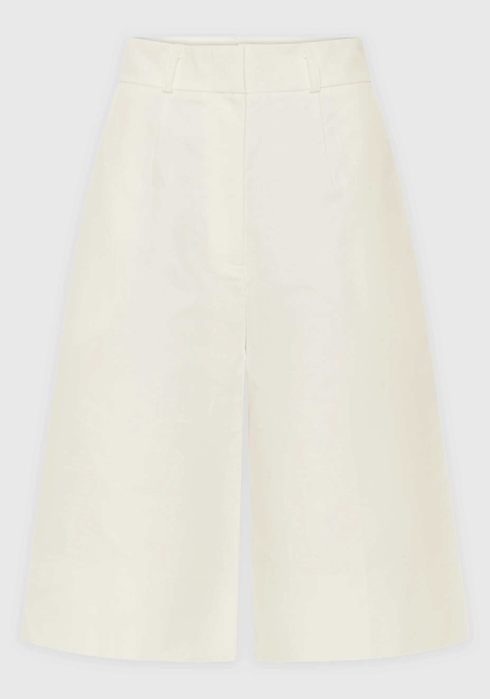 Elliott Bermuda Short | White - Image 6