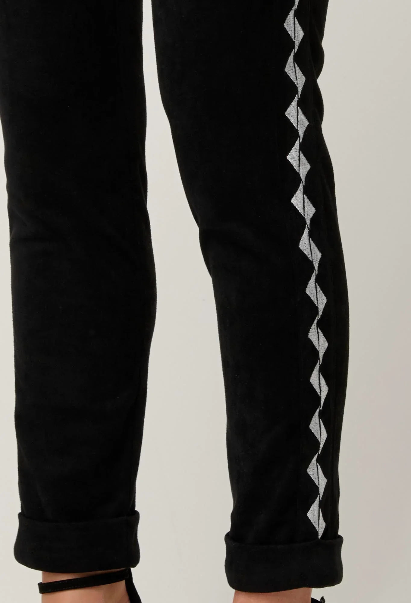 Everly Contrast Jogger | Onyx - Image 3
