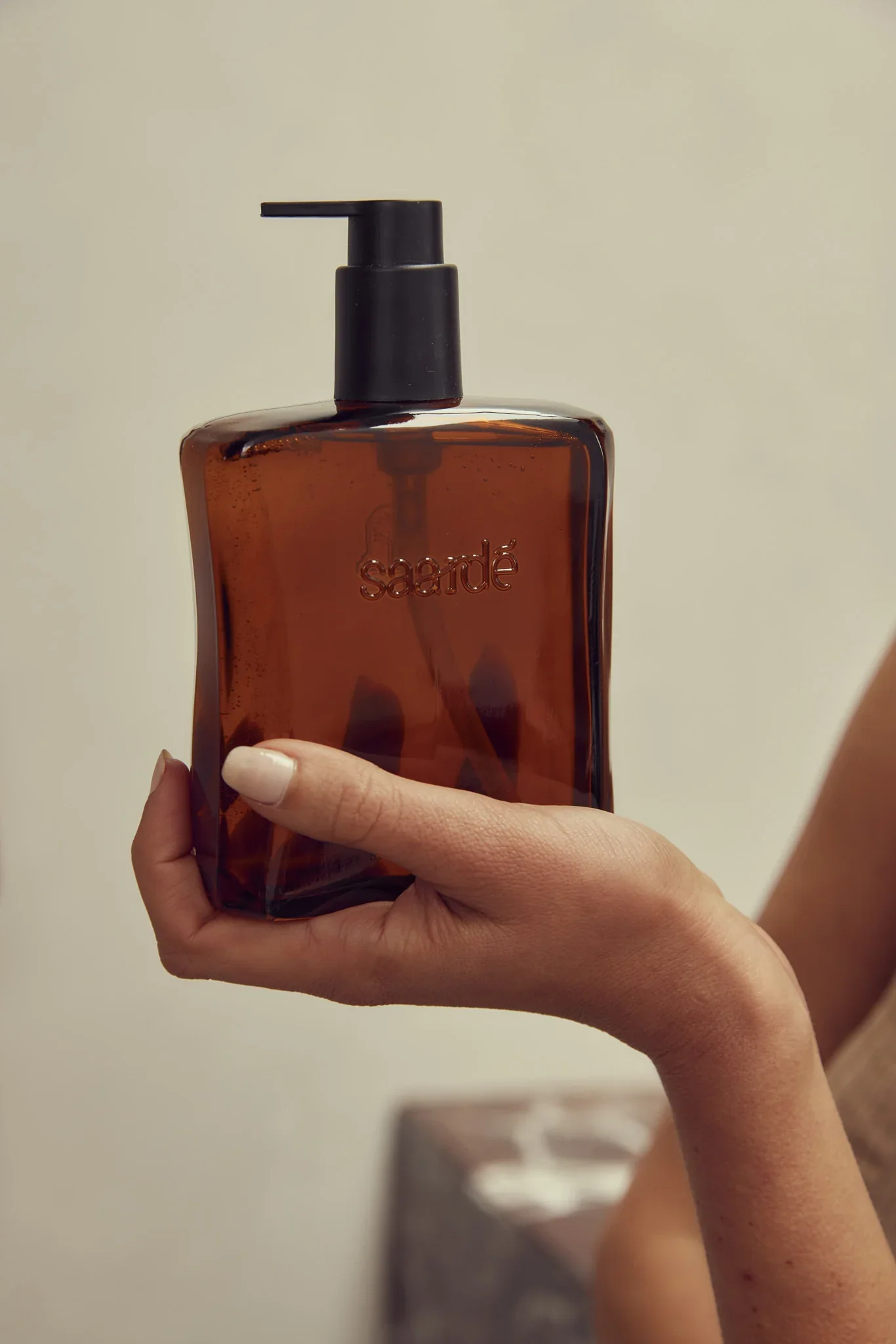 Hand and Body Wash | Byakudan | Amber 300ml - Image 2