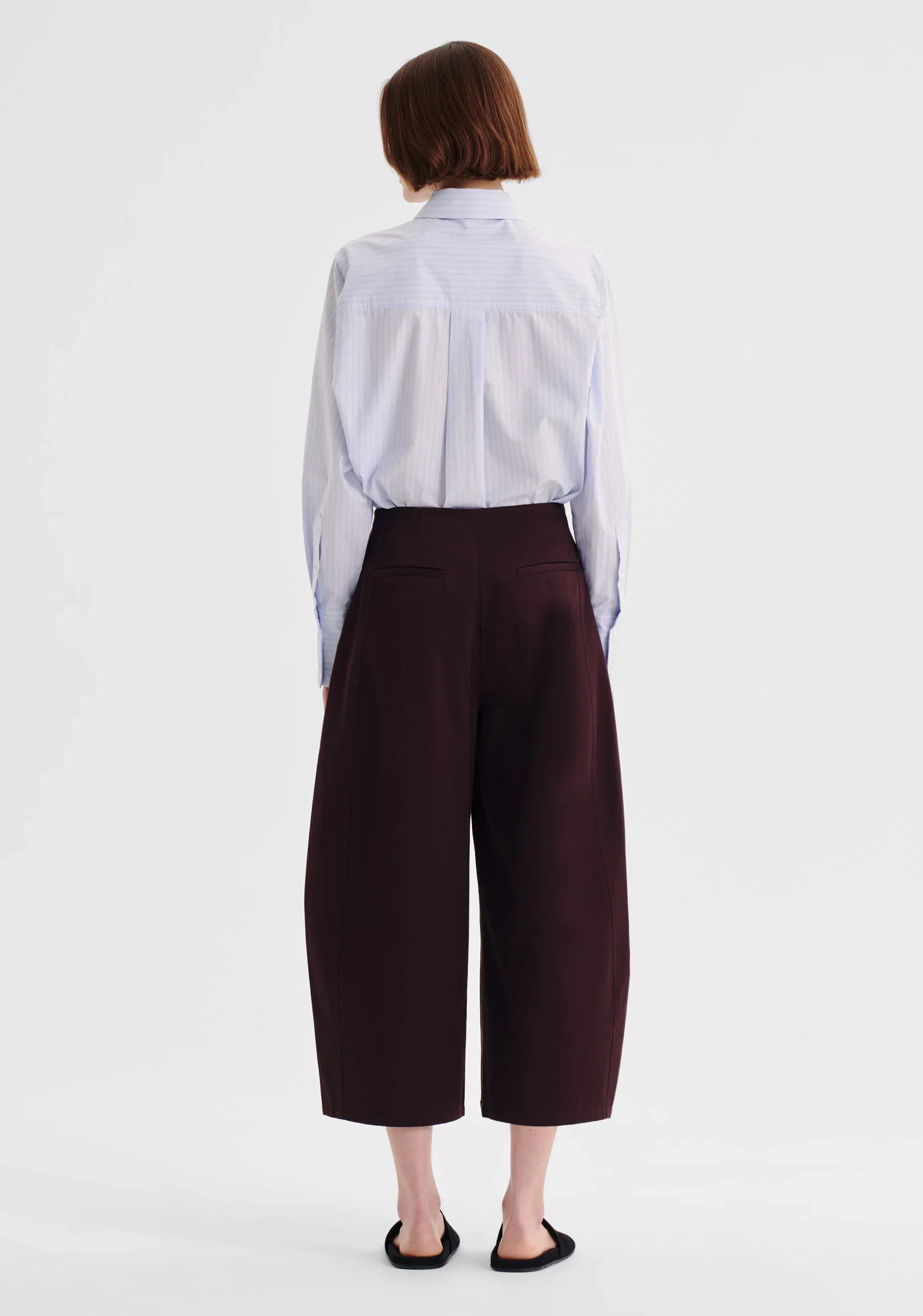 Jordan Crop Pant in Pinot - Image 4