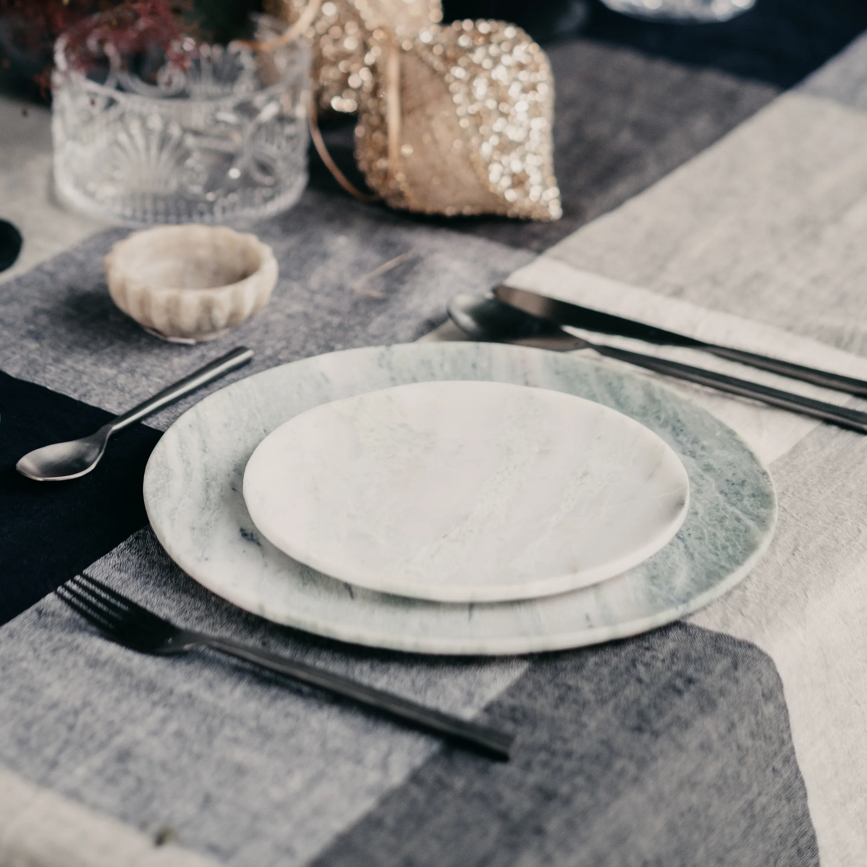 Lady Onyx Plate | Large - Image 3