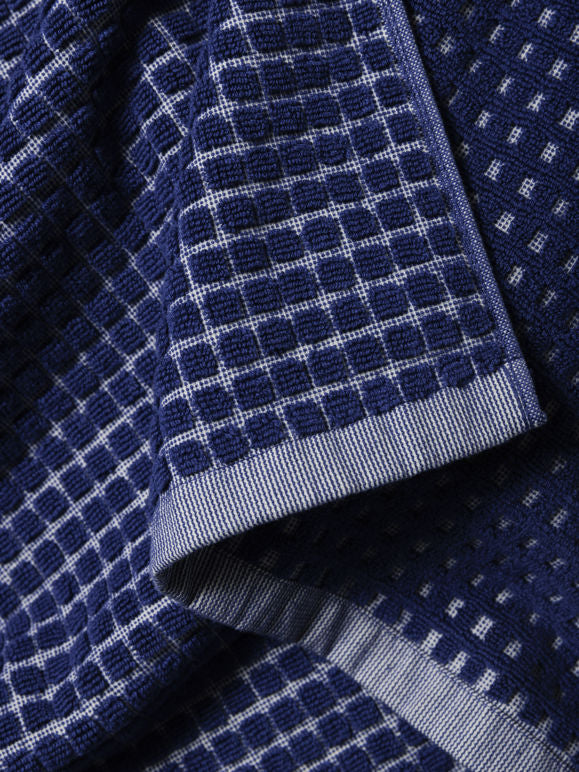 Nero Cotton Face Cloth | Cobalt/Cream - Image 4