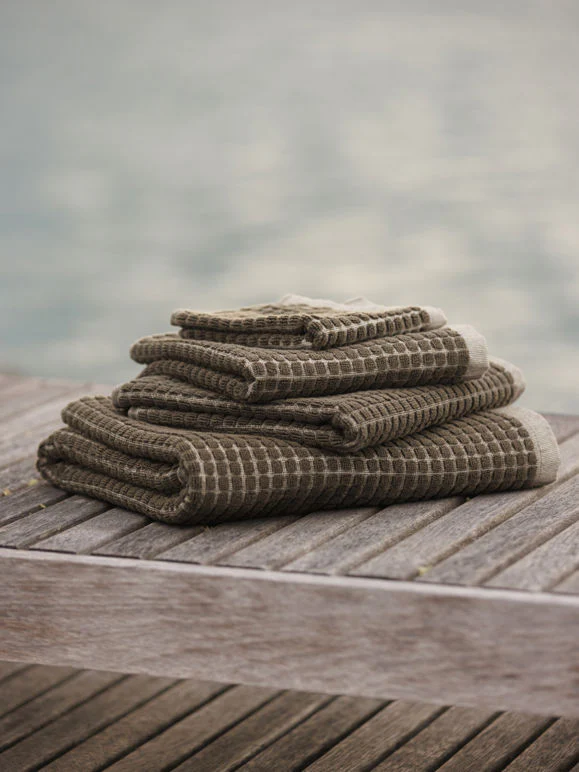 Nero Cotton Face Cloth | Ivy/Cream