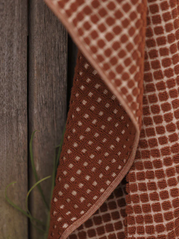 Nero Cotton Face Cloth | Paprika/Cream - Image 4
