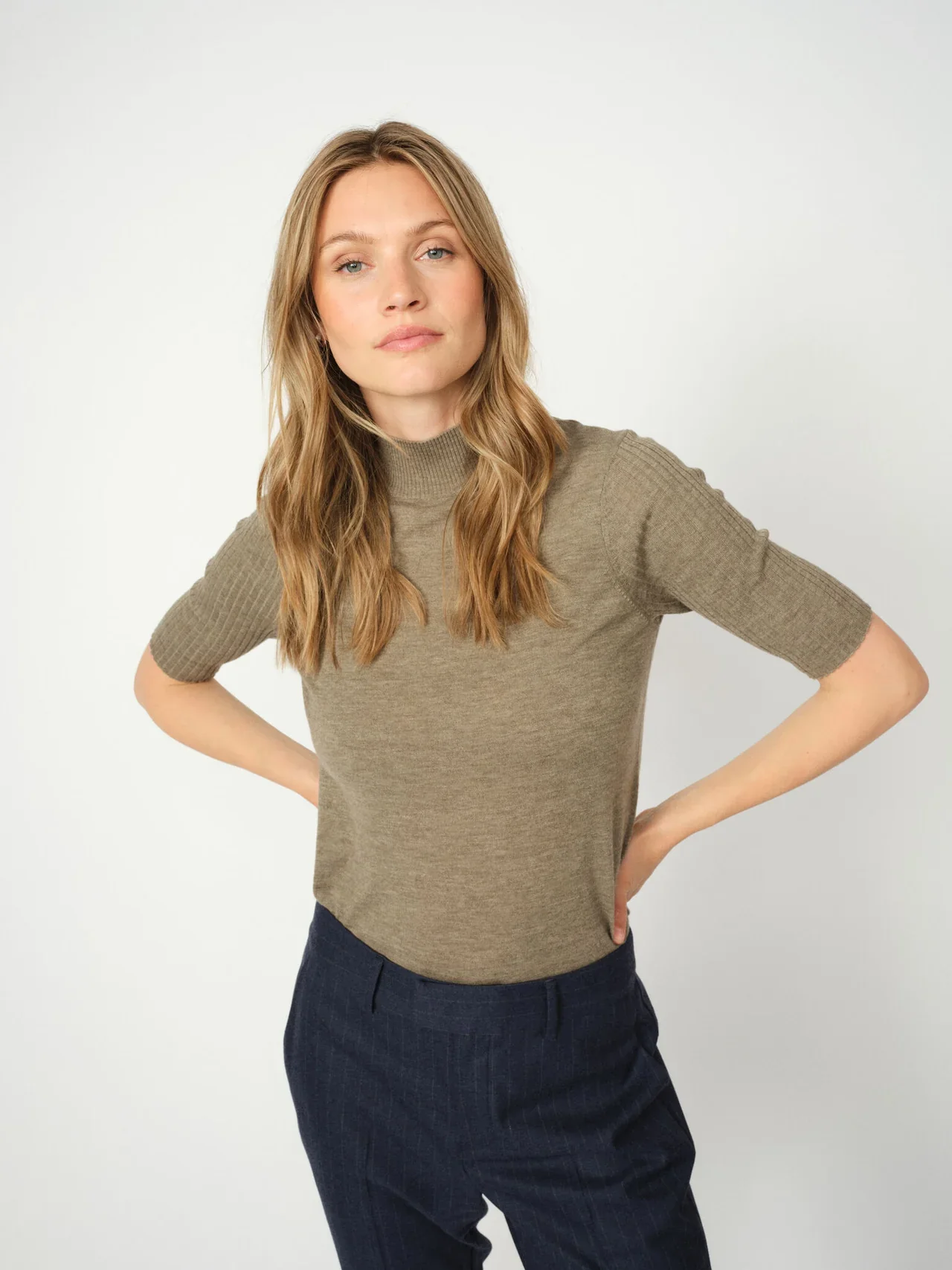 Relena Turtleneck SS Knit | Falcon